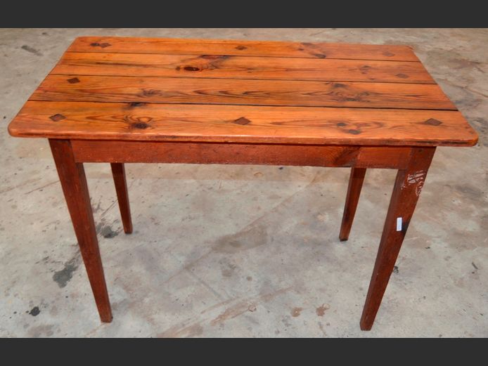 ANTIQUE OREGON & CAPE STINKWOOD TABLE, 103 x 57 x 76cm
