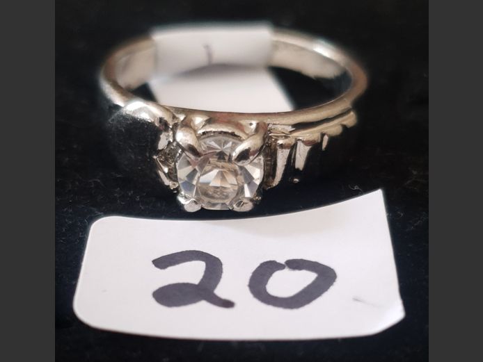 SILVER DRESS RING WITH CLEAR STONES