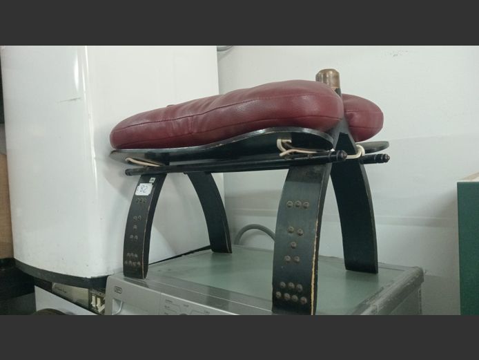 Leather camel seat