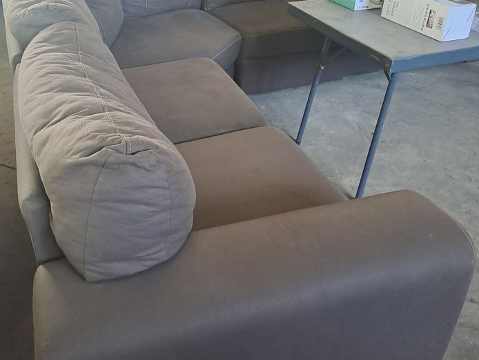 BROWN VIERA 6PC CORNER LOUNGE SUITE 