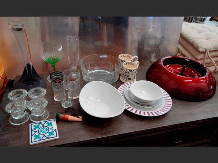 BOWLS, GLASSES, CANDLE HOLDERS, CHRISTMAS TREE STAND, etc