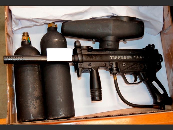 TIPPMAN A5 PAINTBALL GUN WITH CANISTERS