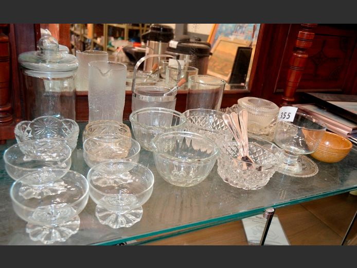 GLASS BOWLS, ICE BUCKET, STAINLESS STEEL FISH KNIVES, etc