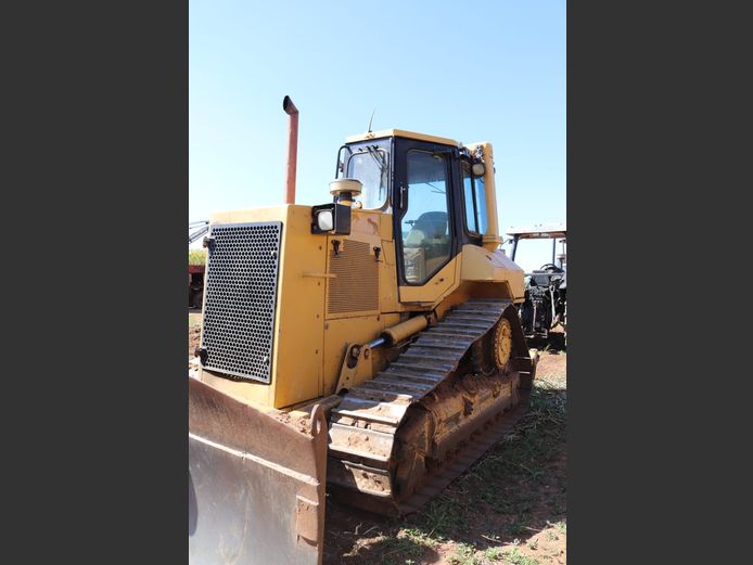 CAT BULDOZER D5M