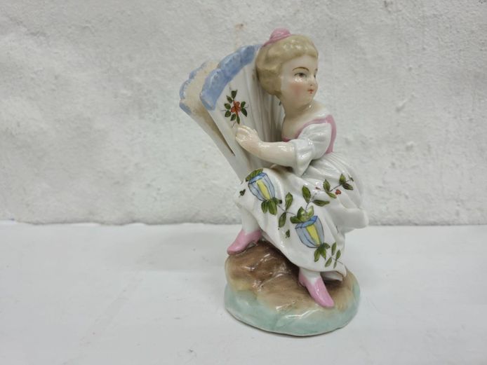 Vintage Hand-Painted Porcelain Maiden Fan Napkin / Place-Card Holder
