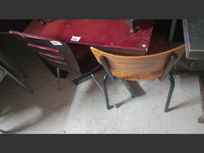 3x chairs