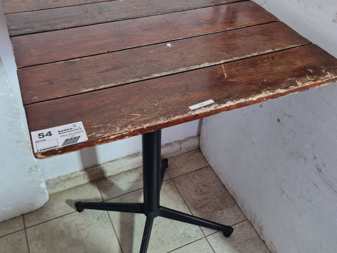 BAR TABLE