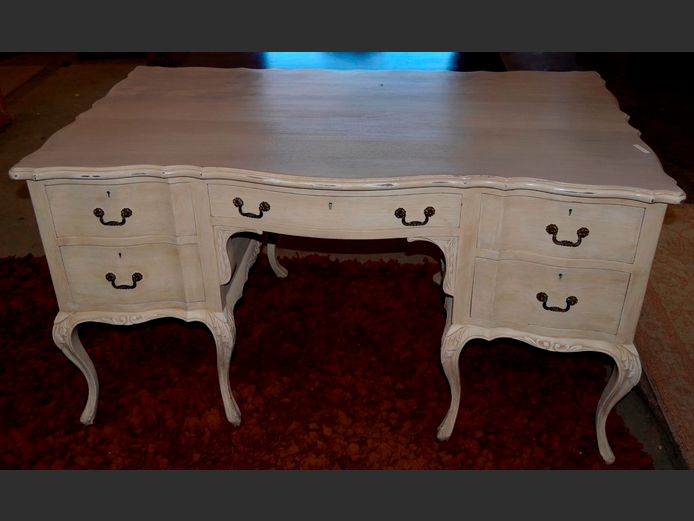 IMBUIA UNDER CREAM PAINT 5-DRAWER DESK, 138 x 77 x 75cm