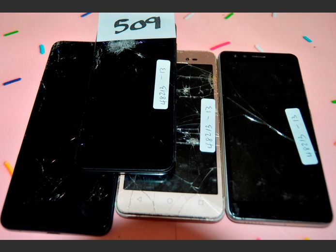 LOT: ZTE, NOKIA, HURICAN & MOBICEL SMART PHONES [Untested, no chargers, damaged]