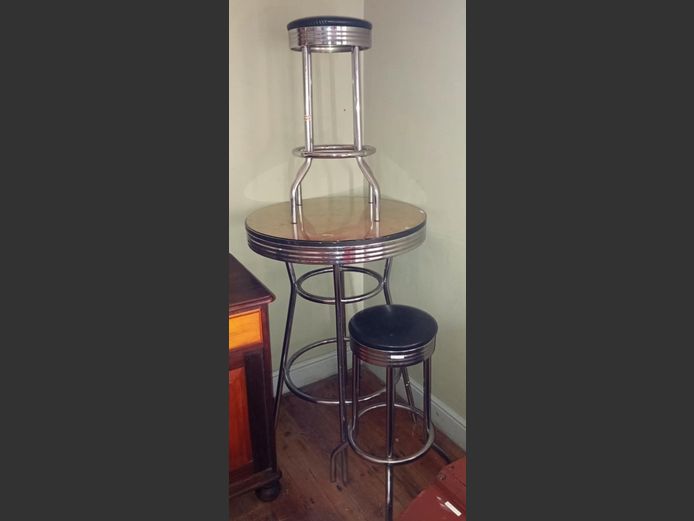 RETRO CHROME BAR TABLE WITH MATCHING BAR STOOLS, 77cm Diameter x 108cm High