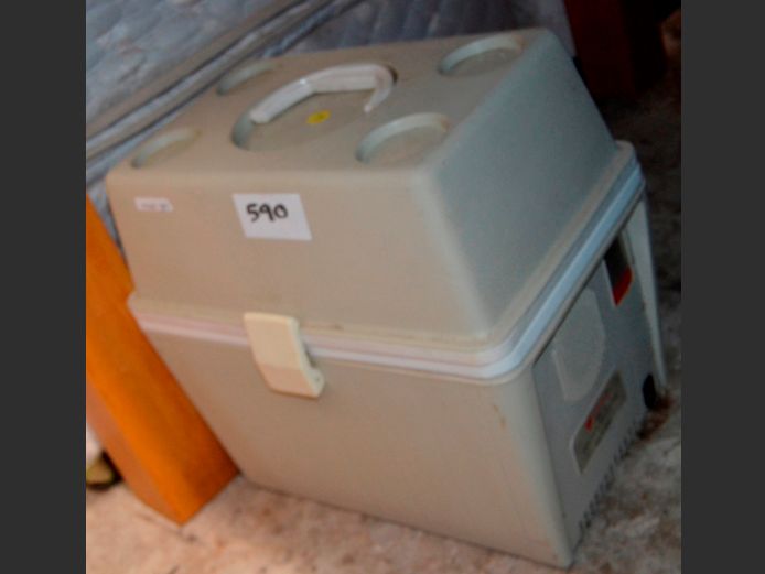 12V HOT & COLD BOX [Untested]