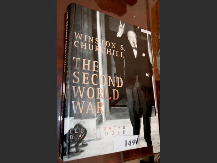 WINSTON S. CHURCHILL "THE SECOND WORLD WAR", 36.5 x 27cm