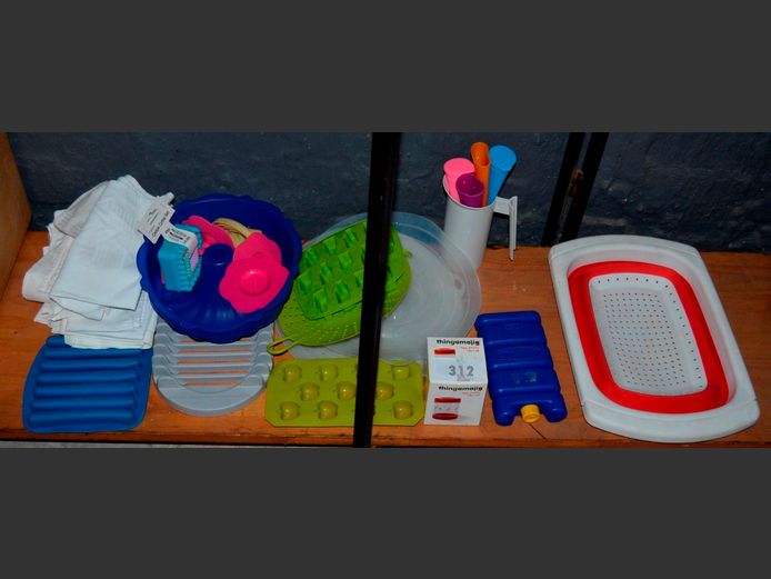 SILICONE ICE TRAYS, COOKIE CUTTERS, EGG PEELER, etc