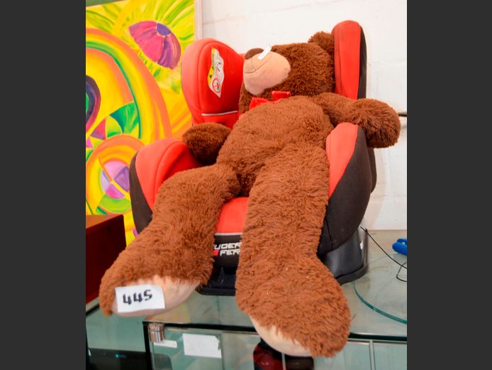 RED & BLACK CHILD'S CAR SEAT & A BROWN TEDDY BEAR