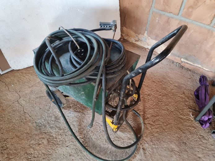 PRESSURE WASHER