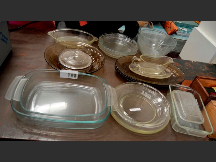 GLASS MIXING BOWLS, OVEN DISHES, PLATES, GRAVY BOAT, etc