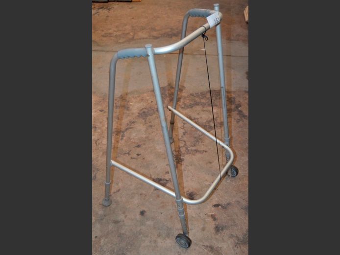 ZIMMER FRAME