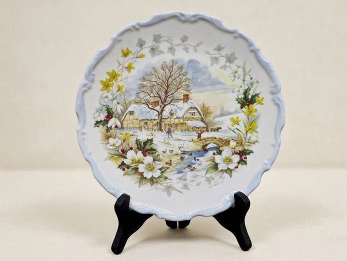 Royal Albert 1984 Bone China "Winter" Collector Plate - Cottage Garden Year Series
