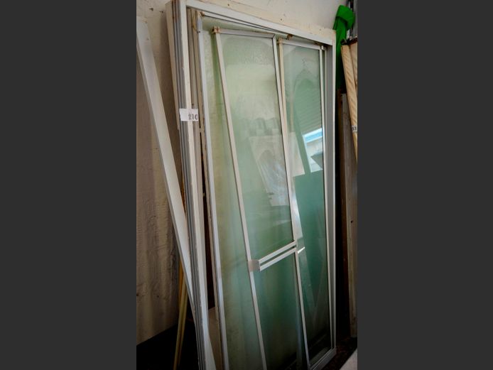 SHOWER DOOR