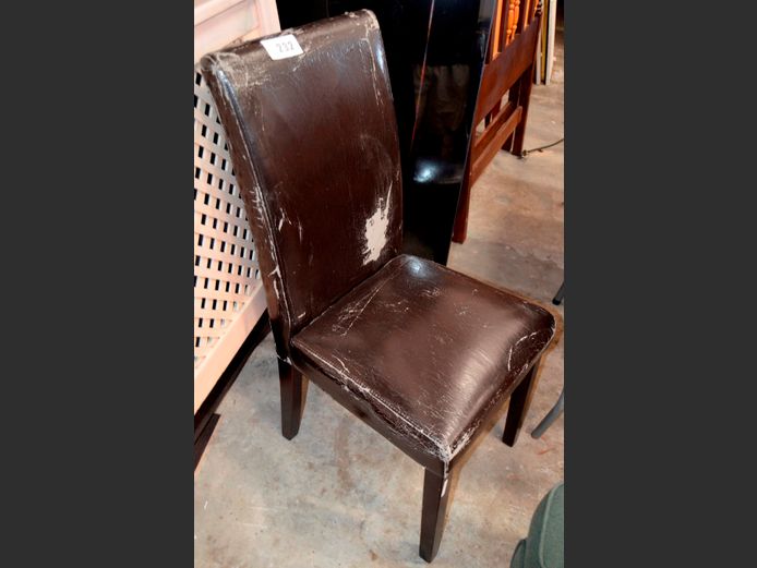 LEATHER TOUCH DINING CHAIR [Peeling]