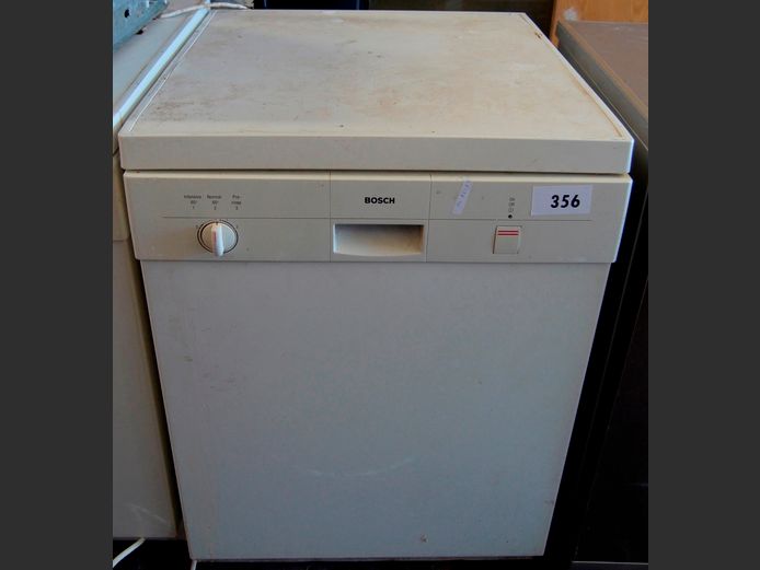 BOSCH DISHWASHER [Switches on, untested further]