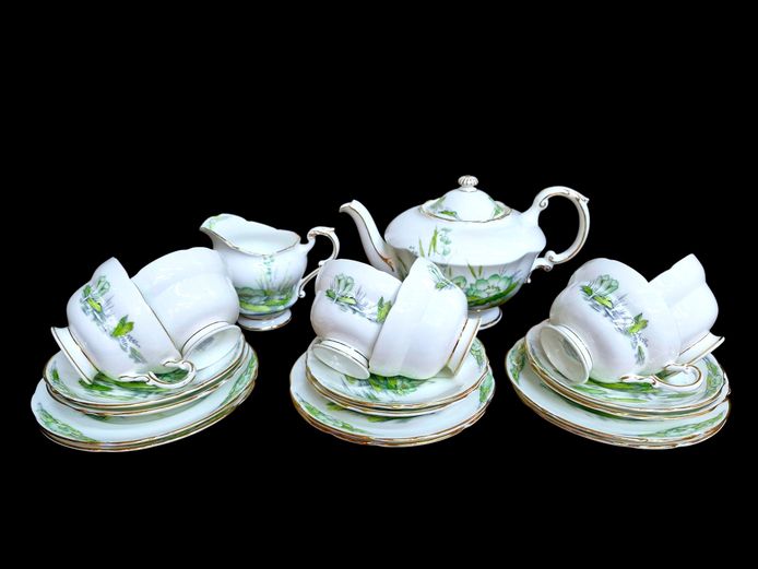 Vintage Royal Paragon "Water Lily" Tea Set