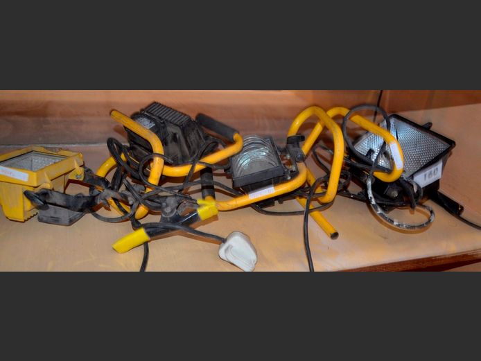 LOT OF 4: FLOODLIGHTS [Untested]