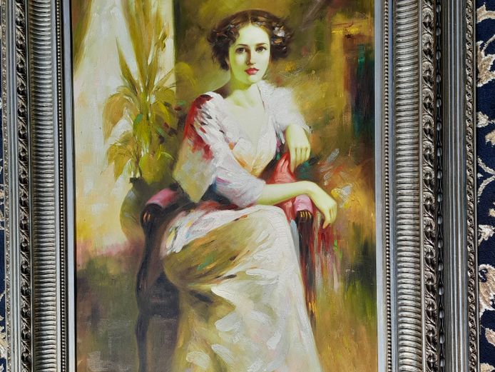 UNKNOWN OIL ON CANVAS/PRINT LADY ON CHAIR
