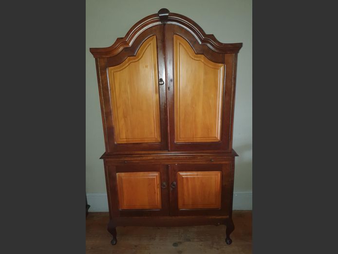 Yellowwood & Imbuia Gable Top 4-Door Drinks Cabinet