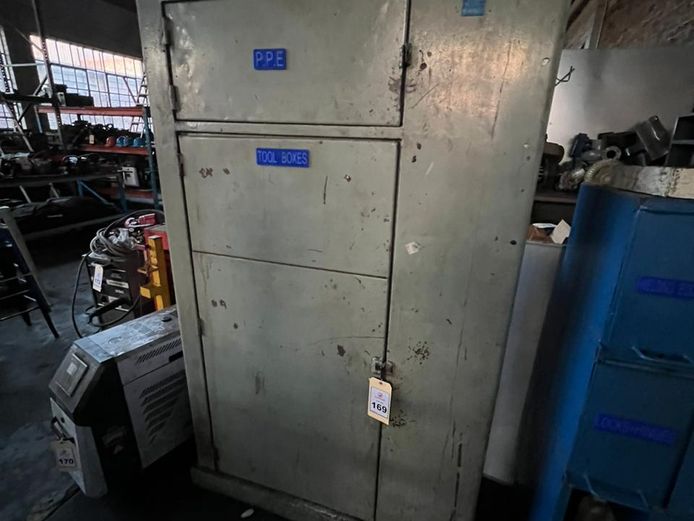 Heavy duty steel cabinet