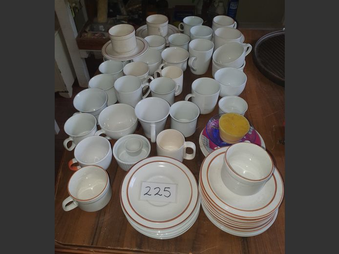 LOT: CUPS, SAUCERS, RAMAKINS, etc