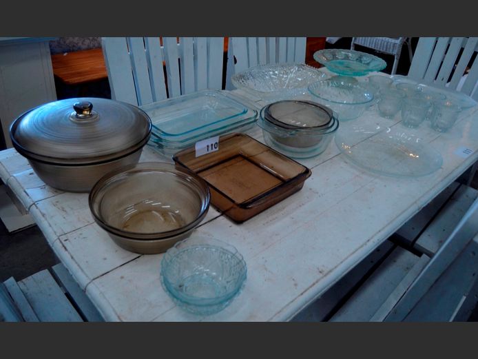 GLASS OVEN DISHES, CASSEROLE WITH LID, BOWL, etc