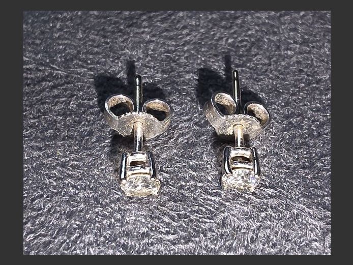 STIRLING SILVER +- +/- .012CT DIAMOND EARRINGS