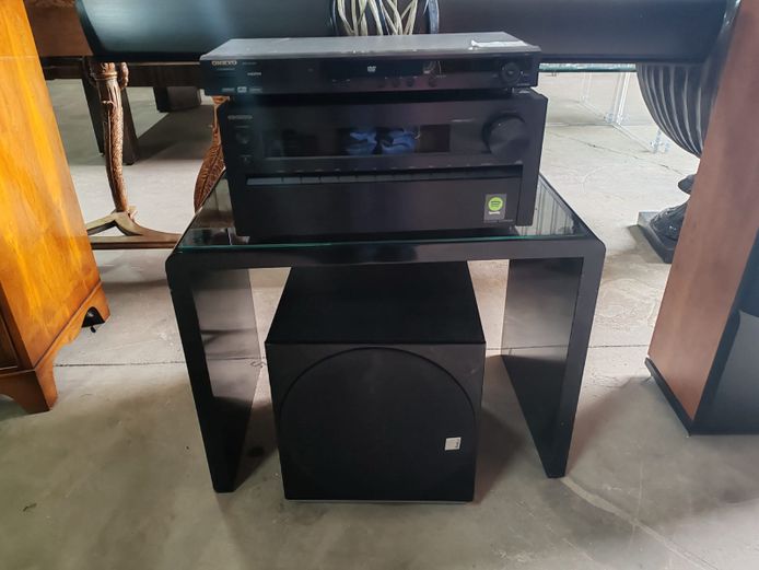 Mixed Lot – Electronics & Side Table (STC)