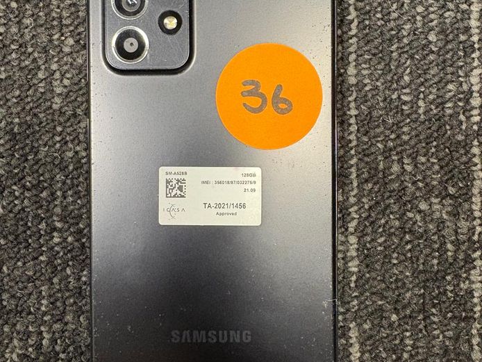 36 - Samsung Galaxy A52s