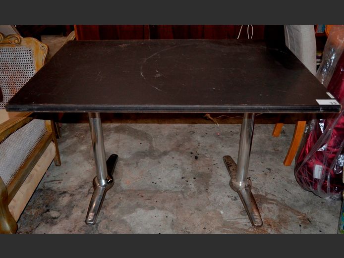 4-SEATER RESTAURANT TABLE WITH BLACK TOP, 120 x 80 x 74cm [Needs attention]