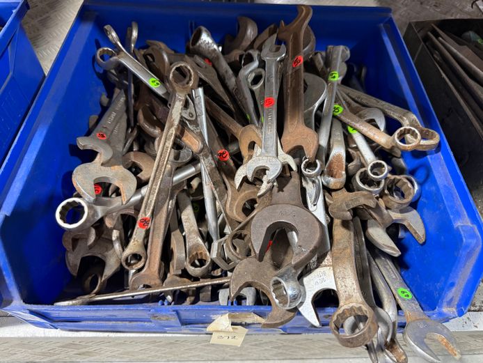 Massive Lot of Spanners 