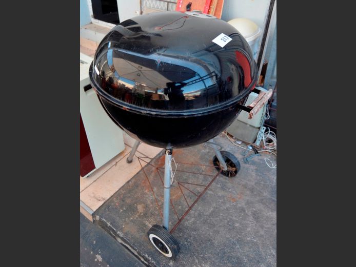 WEBER BRAAI [Needs handle]