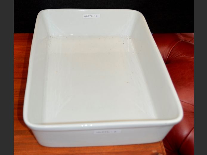 WIESENTHAL LARGE WHITE CERAMIC OVEN DISH, 38 x 27 x 8cm