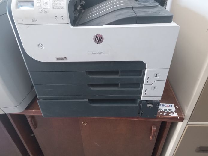 HP LaserJet 700 M712 