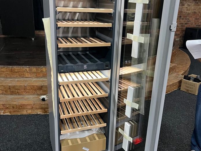 New Liebherr Integrated Vinidor Upright Wine cooler