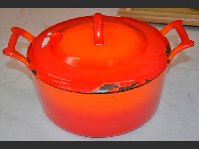 BELGIAN COATED CAST IRON POT WITH LID, 27cm Diameter x 12cm High [Enamel chipped in places]