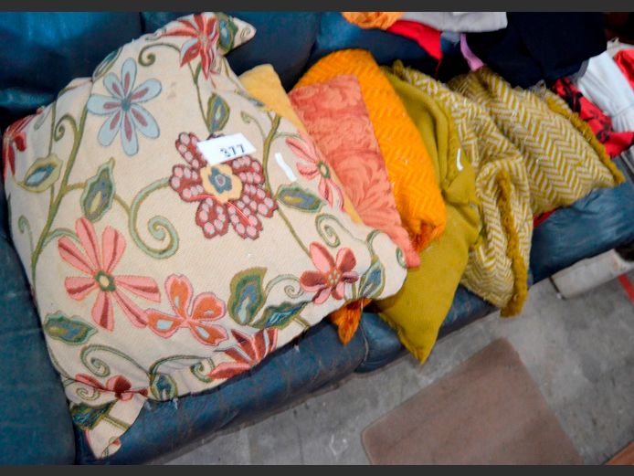 ASSORTED SCATTER CUSHIONS [In need of stitching]