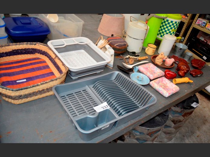FLASKS, DRYING RACK, COMFORT 100 IRON, etc [Untested]