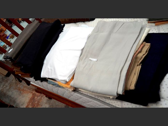 ASSORTED FABRIC OFF-CUTS