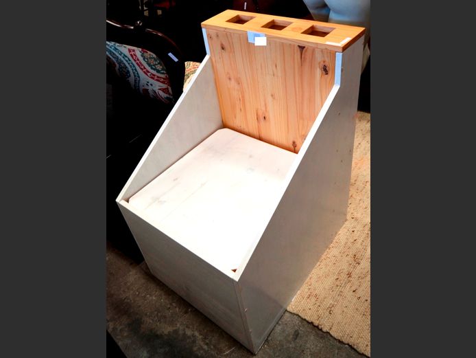 PINE STORAGE CHAIR, 70 x 55 x 87cm