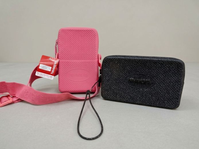 Havaianas Silicone Crossbody Phone Bag and Glitter Pouch Set