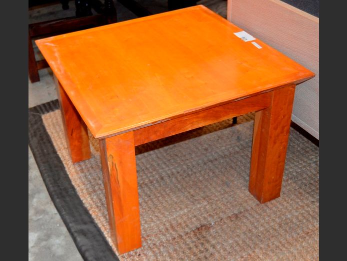 CHERRYWOOD SQUARE SIDE TABLE, 60 x 60 x 43cm [Damaged]