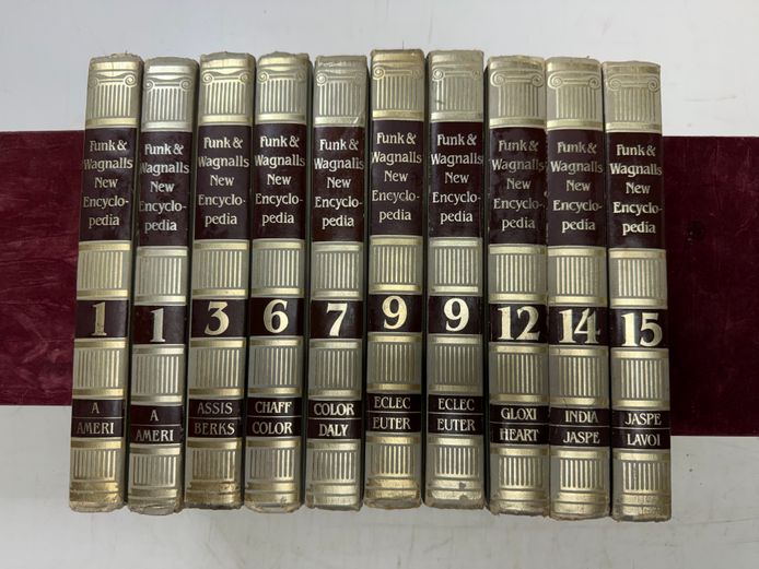 Funk & Wagnalls New Encyclopedia (Incomplete) 