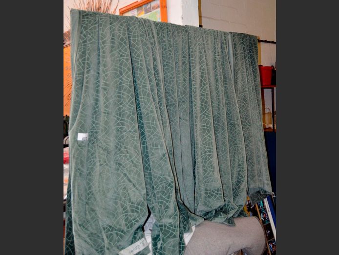 SET OF 5 DROPS GREEN CURTAINS